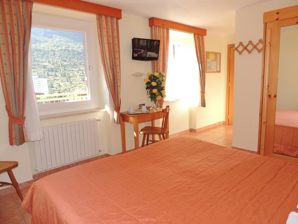 Albergo Eden Tonalepas Kamer foto