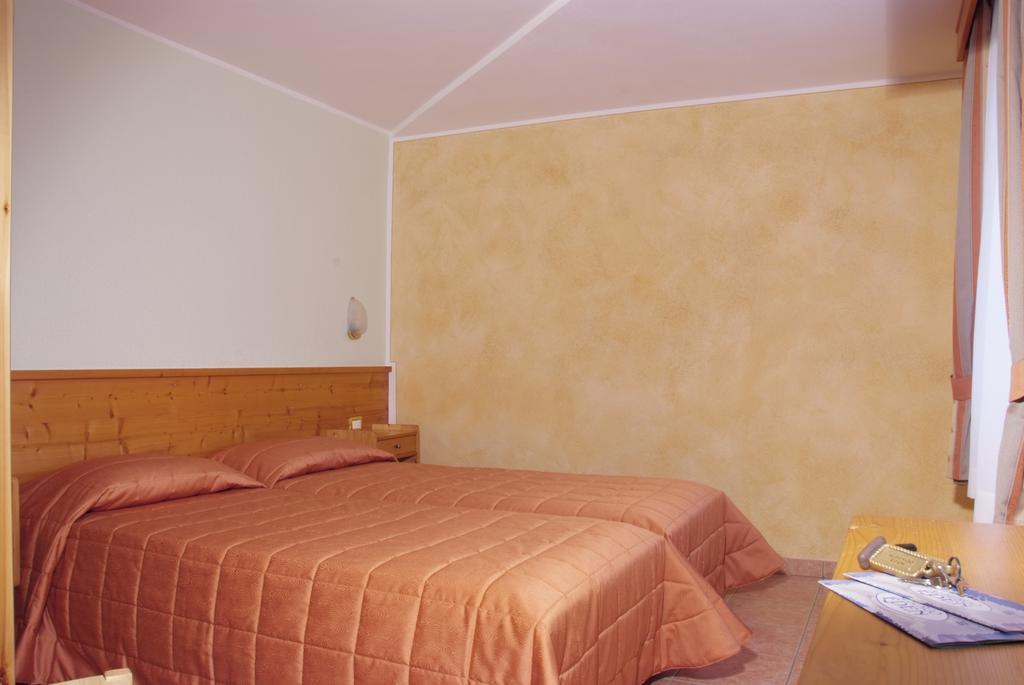 Albergo Eden Tonalepas Buitenkant foto